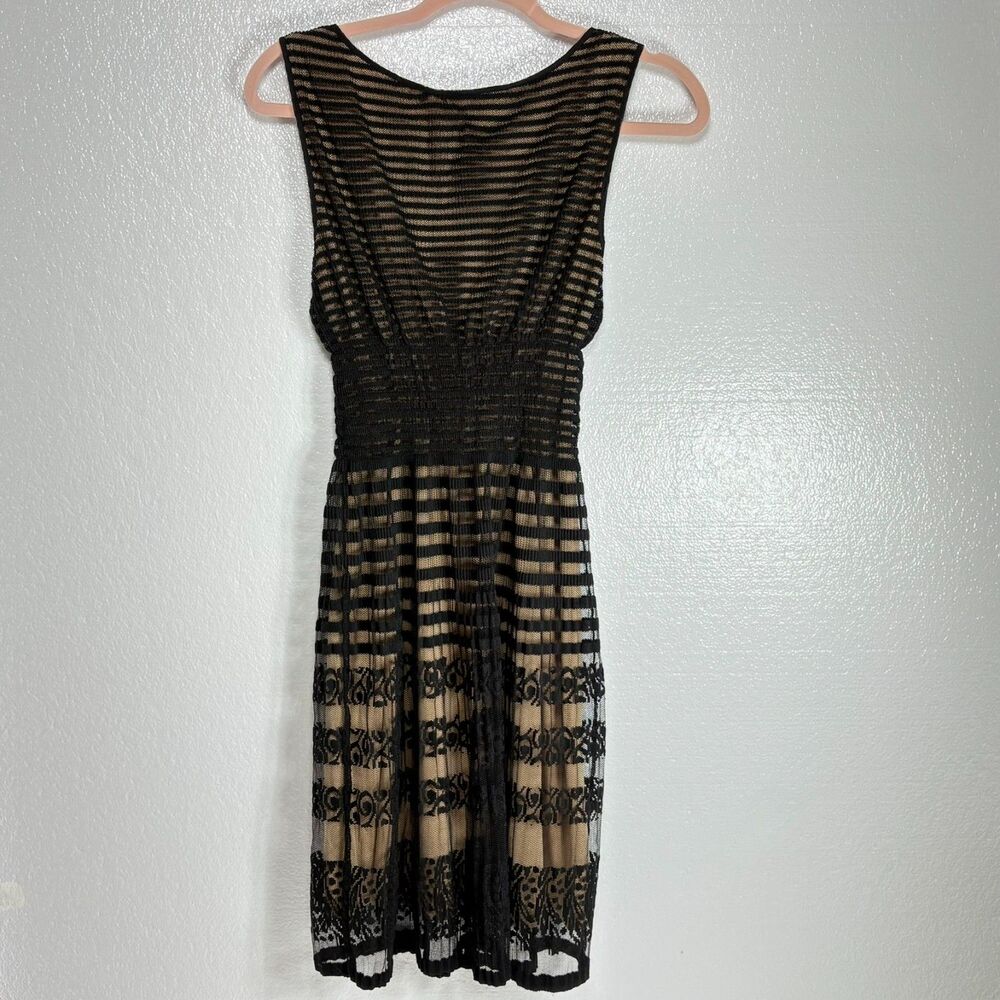 Studio M Black Lace Stretchy Dress with Lining Size Small NWT - Picture 3 of 12